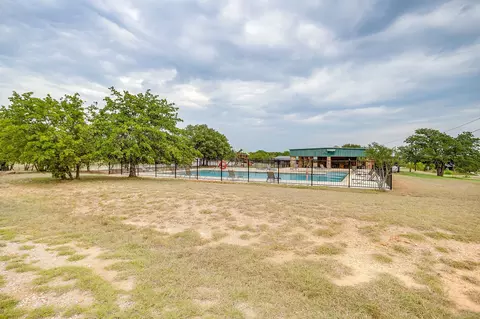 205 Pheasant Run, Sunset, TX 76270 photo 12