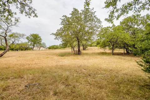 205 Pheasant Run, Sunset, TX 76270 photo 3