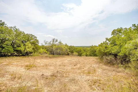 205 Pheasant Run, Sunset, TX 76270 photo 5