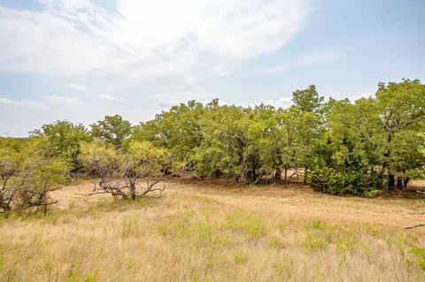 205 Pheasant Run, Sunset, TX 76270 photo 8