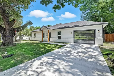 1411 Wesley St, Greenville, TX 75401