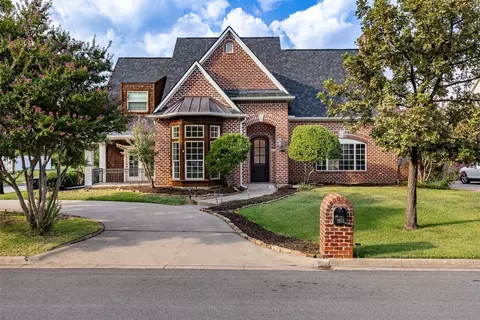 2511 Hidden Valley Trl, Sherman, TX 75092