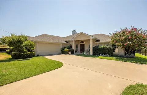 19041 White Bluff Dr, Whitney, TX 76692
