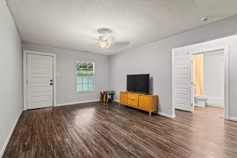 Living - 4018 Gordon St, Greenville, TX 75401 photo 1 of 3
