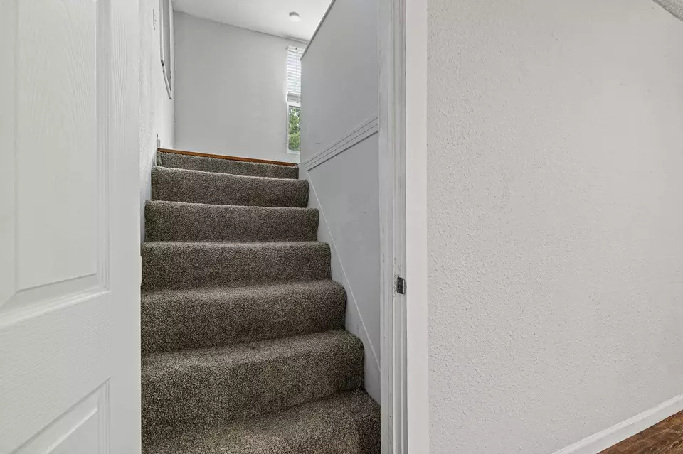 Entry Way - 4018 Gordon St, Greenville, TX 75401 photo 1 of 1