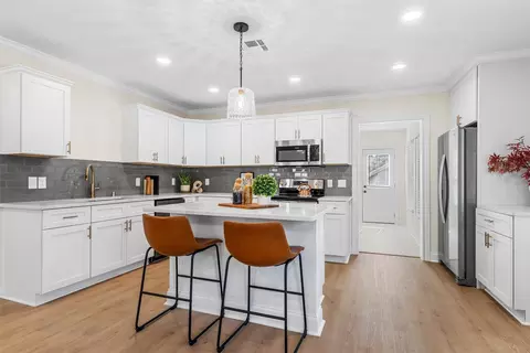 Kitchen - 3636 N 26th St, Waco, TX 76708 photo 4 of 8