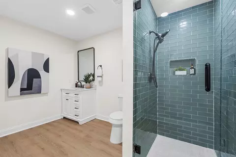 Bath - 3636 N 26th St, Waco, TX 76708 photo 2 of 4