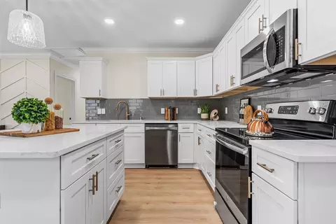 Kitchen - 3636 N 26th St, Waco, TX 76708 photo 7 of 8