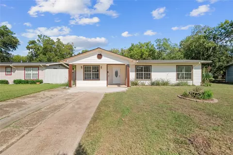 616 Grande Dr, Mesquite, TX 75149