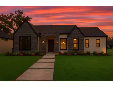 114 Pinnacle Club Dr, Mabank, TX 75156