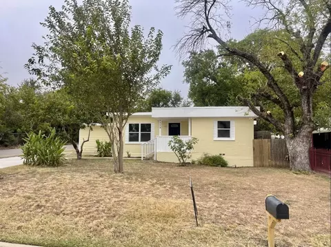 5524 Dartmouth Ave, River Oaks, TX 76114
