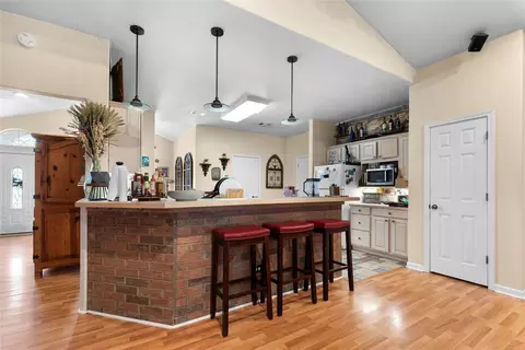741 S Valentine Dr, Sherman, TX 75090