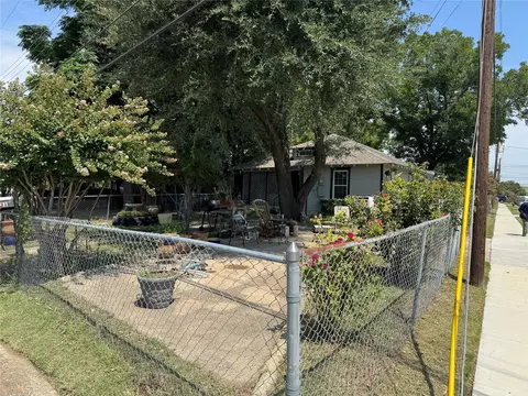 3831 Bernal, Dallas, TX 75212