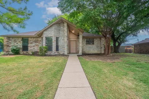 8206 Egret Ct, Rowlett, TX 75088