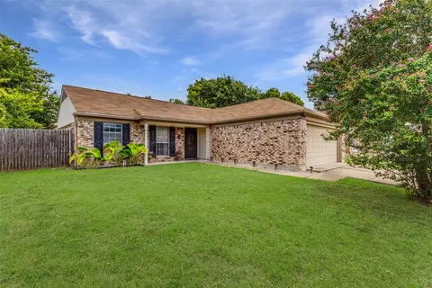 3713 Bigleaf Ln, Fort Worth, TX 76137