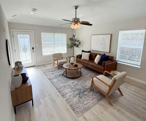 901 W Munson St, Denison, TX 75020
