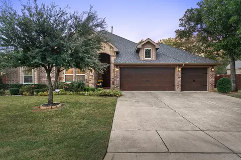 519 Pine Island Cir, Mansfield, TX 76063
