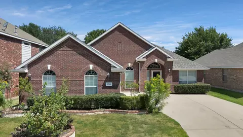 3701 Queenswoos Ct, Fort Worth, TX 76244