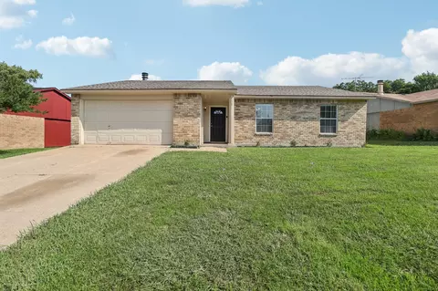 329 Rockcrest Dr, Mesquite, TX 75150