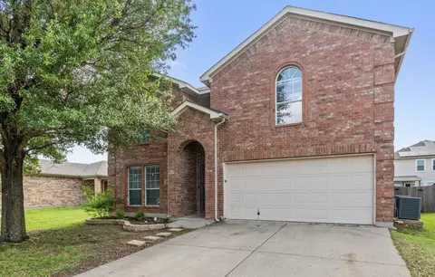 10449 Hideaway Trl, Fort Worth, TX 76131