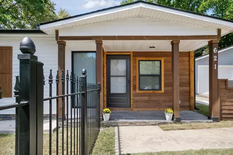 621 N Elm St, Lancaster, TX 75146