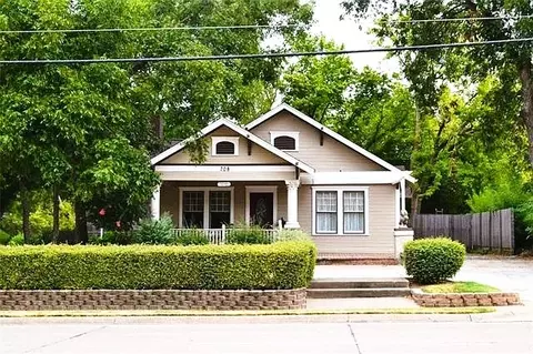 708 N Rockwall Ave, Terrell, TX 75160