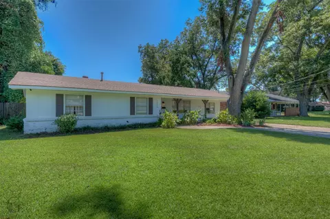 1206 Pecan Ln, Bossier City, LA 71112