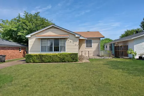4920 Geddes Ave, Fort Worth, TX 76107