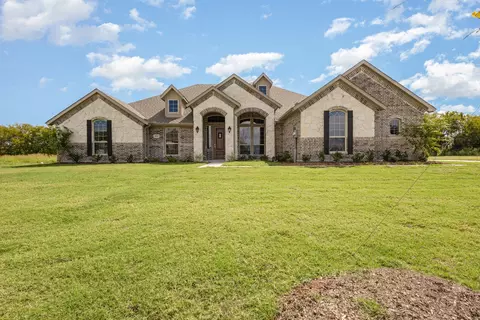 1052 Lynx Hollow Trl, Forney, TX 75126