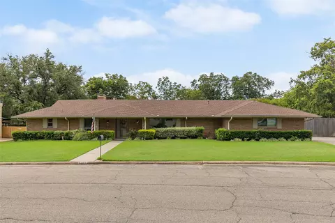 2405 Webb Ave, Greenville, TX 75402