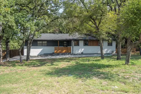5917 Yosemite Dr, Fort Worth, TX 76112