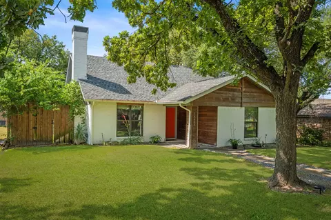 10830 Hayfield Dr, Dallas, TX 75238