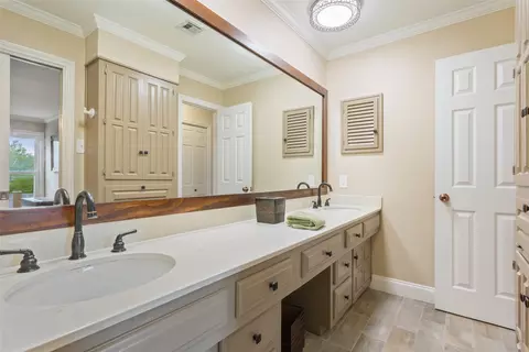 Bath - 3408 Stewart Cir, Waco, TX 76708 photo 4 of 6