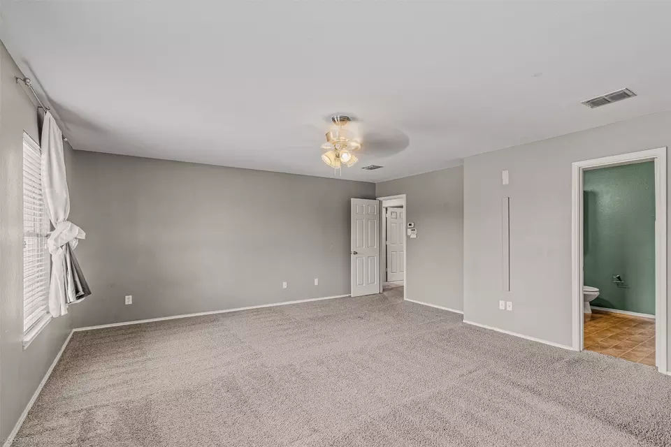Bedroom - 544 Laurel Ln, Rockwall, TX 75087 photo 2 of 6