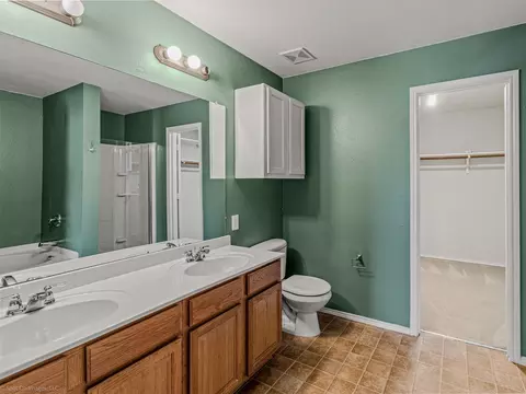 Bath - 544 Laurel Ln, Rockwall, TX 75087 photo 1 of 2
