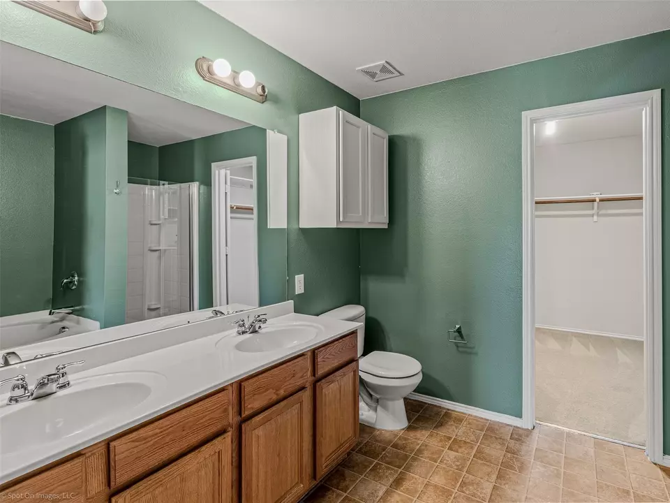 Bath - 544 Laurel Ln, Rockwall, TX 75087 photo 1 of 2