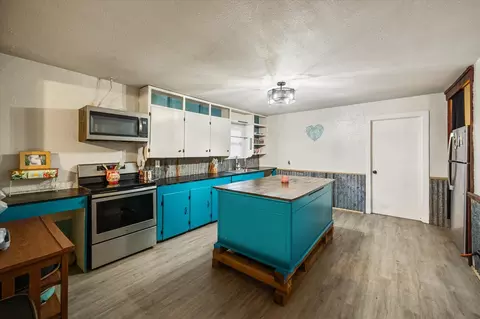 101 S Runnels Ave, Streetman, TX 75859