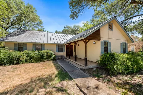 1315 Fiorella St, Castroville, TX 78009