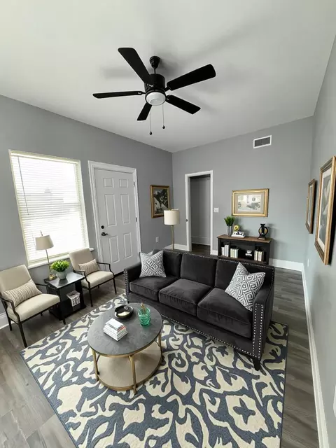 4947 E Side Ave, Dallas, TX 75214 photo 2