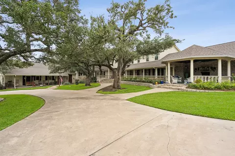 2818 French Kingston Ct, Granbury, TX 76049