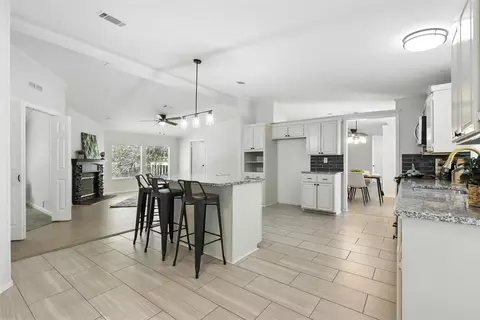 4301 Ruby Dr, Granbury, TX 76048 photo 10