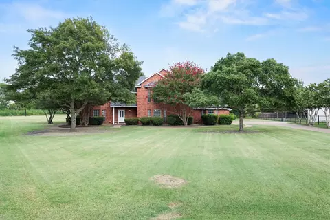 126 Vintage Dr, Waxahachie, TX 75165