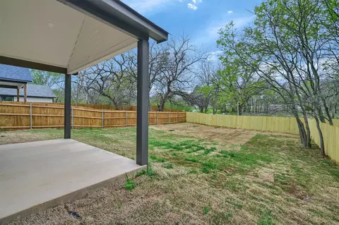 715 E Hanna St, Denison, TX 75021 photo 24