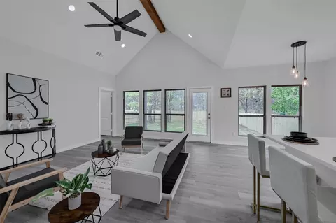 715 E Hanna St, Denison, TX 75021 photo 8