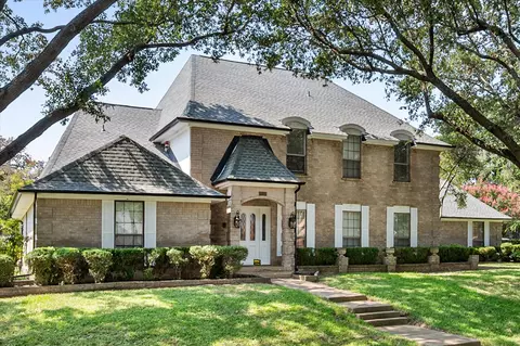 7010 Lake Powell Dr, Arlington, TX 76016