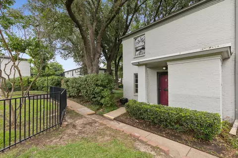 5033 N Hall St, Dallas, TX 75235