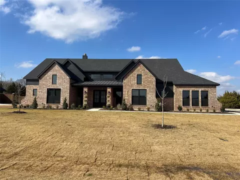 4421 Spring Garden Rd, Midlothian, TX 76065
