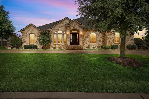 208 Stone Forest Dr, Woodway, TX 76712