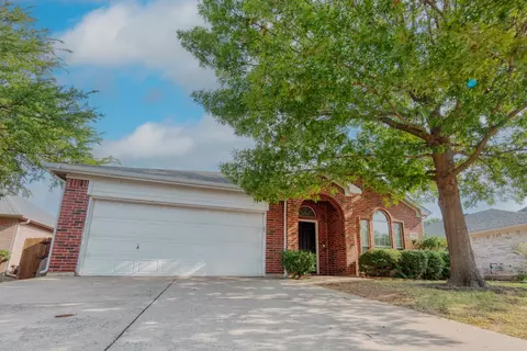 2617 Bissonet Dr, Denton, TX 76210