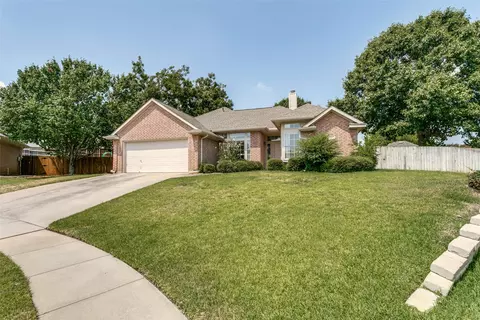 802 Edury Ct, Euless, TX 76039